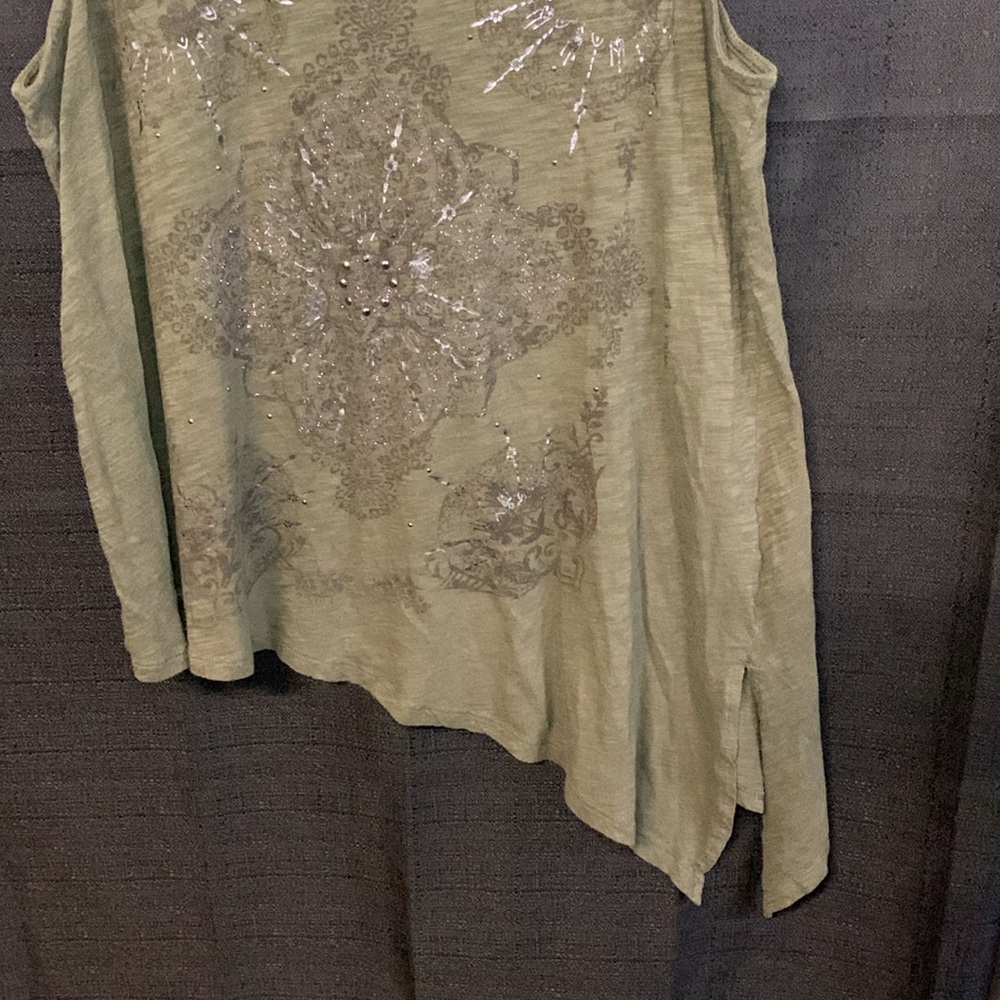 Rock and Republic Tank Top - Picture 4 of 7